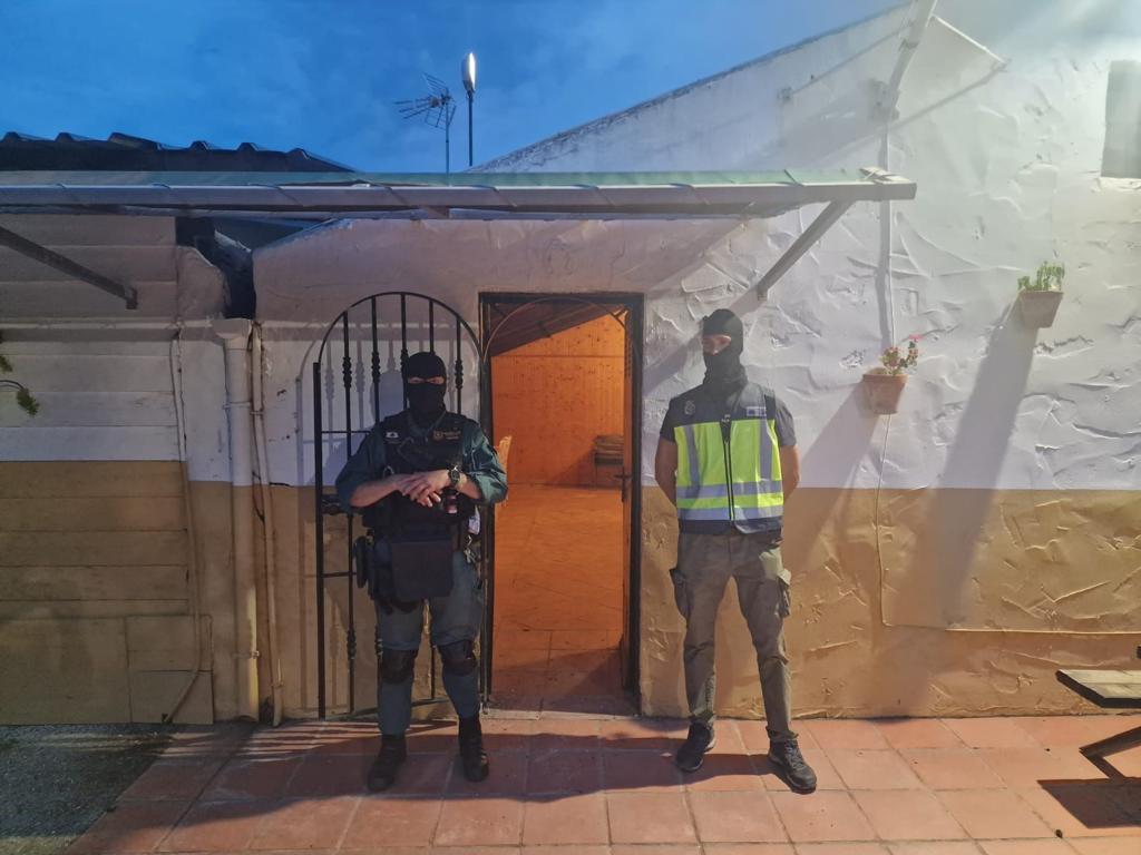 La Policía y la Guardia Civil en una operación conjunta en Algeciras, en archivo.