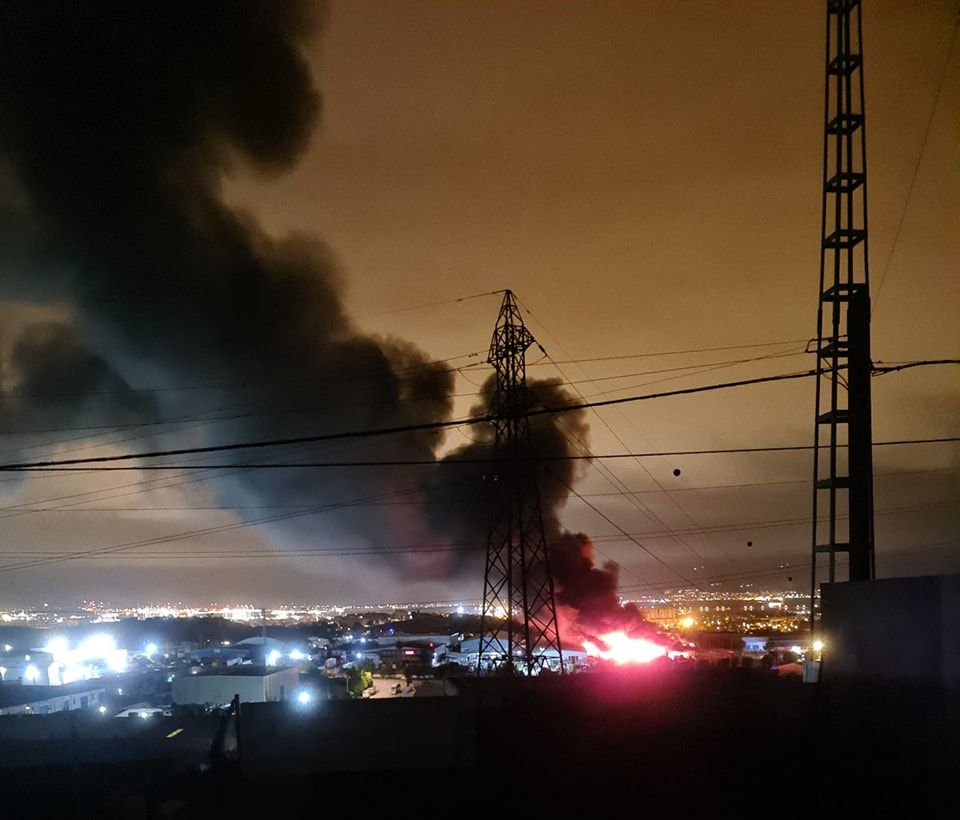 Incendio en el almacén de Limpiasol.