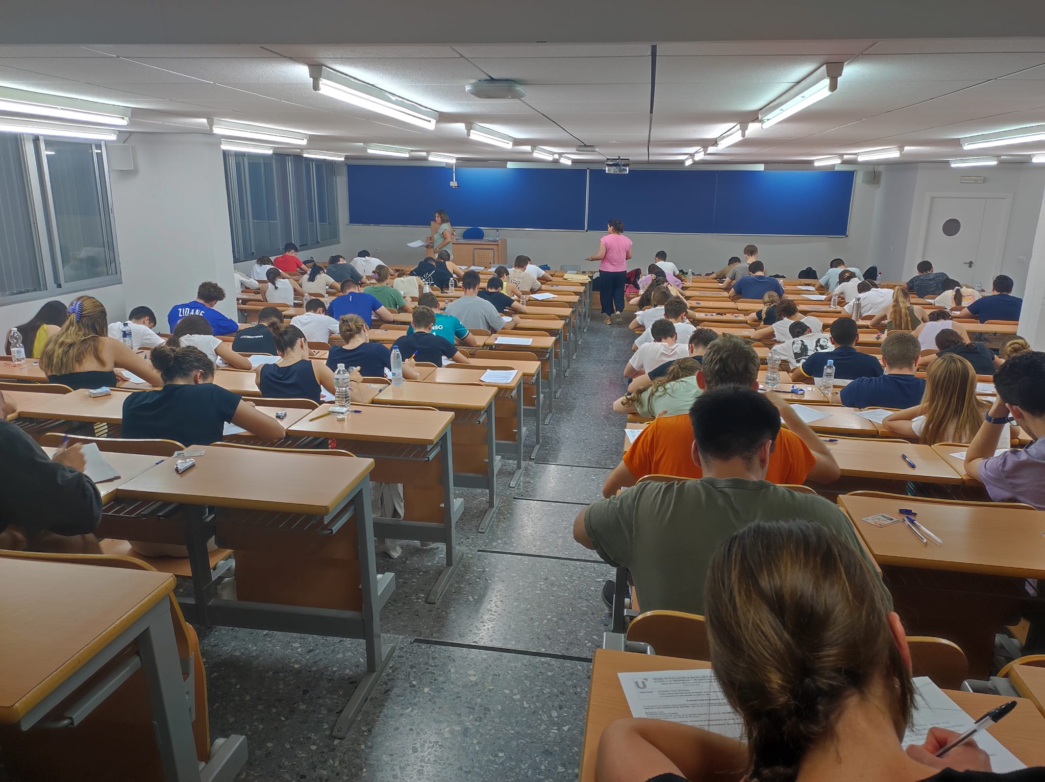 Alumnos se examinan de la PEvAU en la ETSI de Algeciras, en archivo.