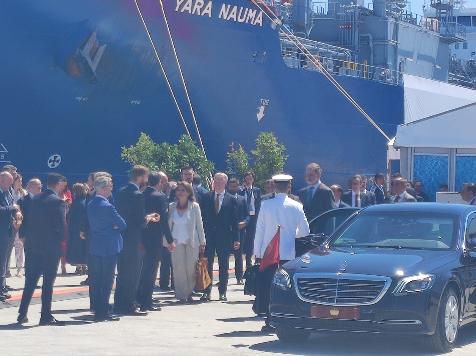 Sandra Domínguez y Mariángeles Benito / 8Directo. Los reyes de España y Holanda visitan el Puerto de Algeciras para respaldar el corredor marítimo de hidrógeno verde entre el Norte y el Sur de Europa Sandra Domínguez y Mariángeles Benito / 8Directo. Los reyes de España y Holanda visitan el Puerto de Algeciras para respaldar el corredor marítimo de hidrógeno verde entre el Norte y el Sur de Europa
