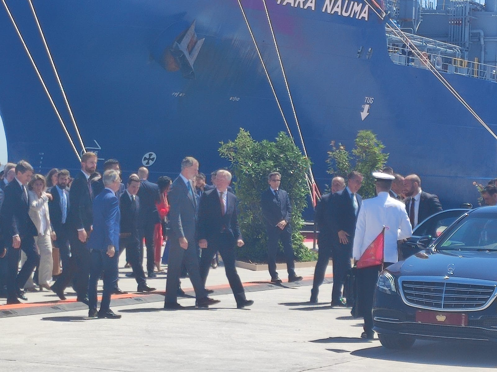 Sandra Domínguez y Mariángeles Benito / 8Directo. Los reyes de España y Holanda visitan el Puerto de Algeciras para respaldar el corredor marítimo de hidrógeno verde entre el Norte y el Sur de Europa Sandra Domínguez y Mariángeles Benito / 8Directo. Los reyes de España y Holanda visitan el Puerto de Algeciras para respaldar el corredor marítimo de hidrógeno verde entre el Norte y el Sur de Europa