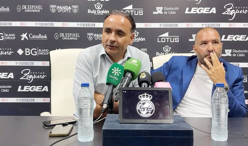 Andrés Roldán, nuevo propietario de la RB Linense, junto a Raffaele Pandalone