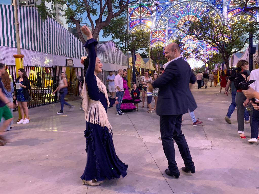 Estas son las fechas de las ferias y fiestas del Campo de Gibraltar de este 2024. Archivo: Una pareja baila sevillanas en la Feria de Algeciras. Foto: 8Directo