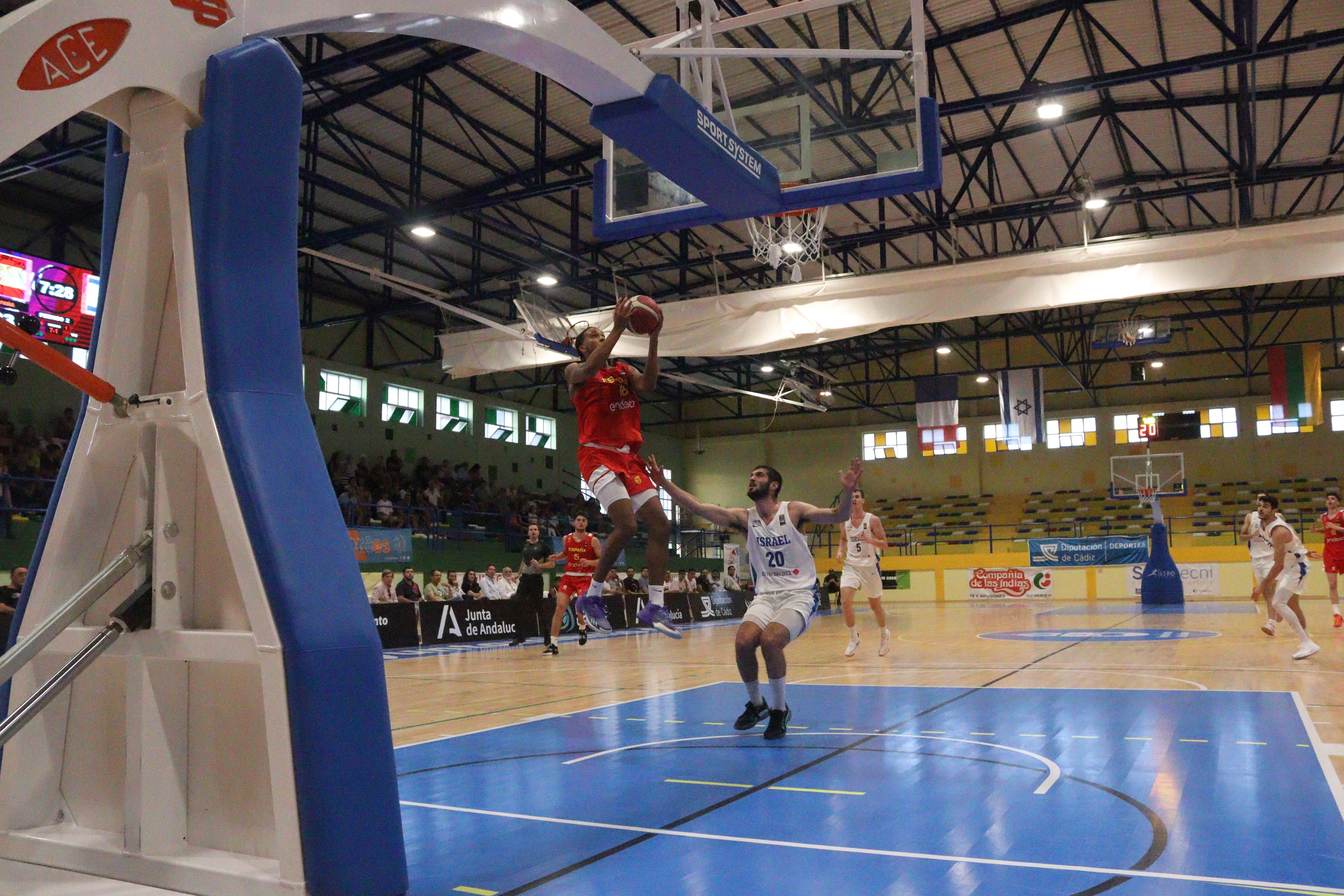España abre el internacional de La Línea Sub-20 con una sufrida victoria ante Israel (69-57)