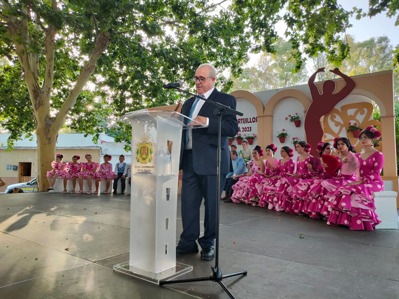 El emotivo pregón de Luis María García Gómez y una divertida cabalgata abren la Feria de Los Cortijillos 2023.