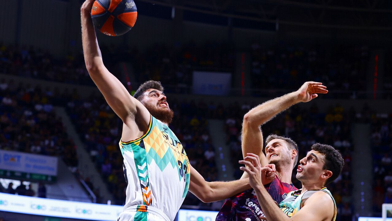 El ala-pívot barreño Ignacio Rosa busca equipo tras no renovar con el Bilbao Basket