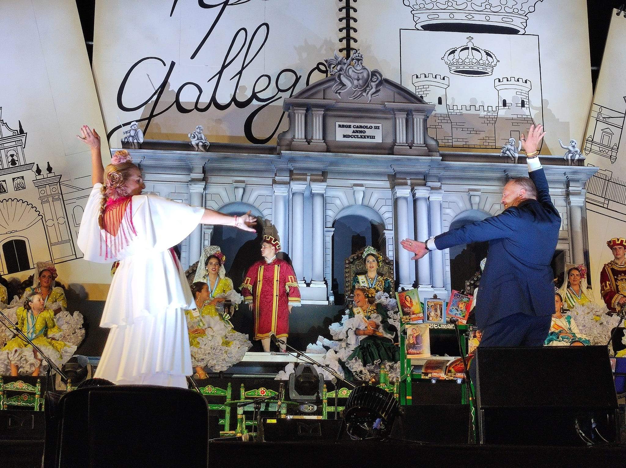 La Línea desborda ilusión y esperanza en el acto de coronación de su feria.