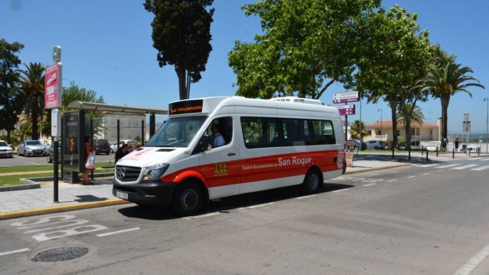 San Roque pone dos salidas especiales de autobús en la madrugada de Halloween.