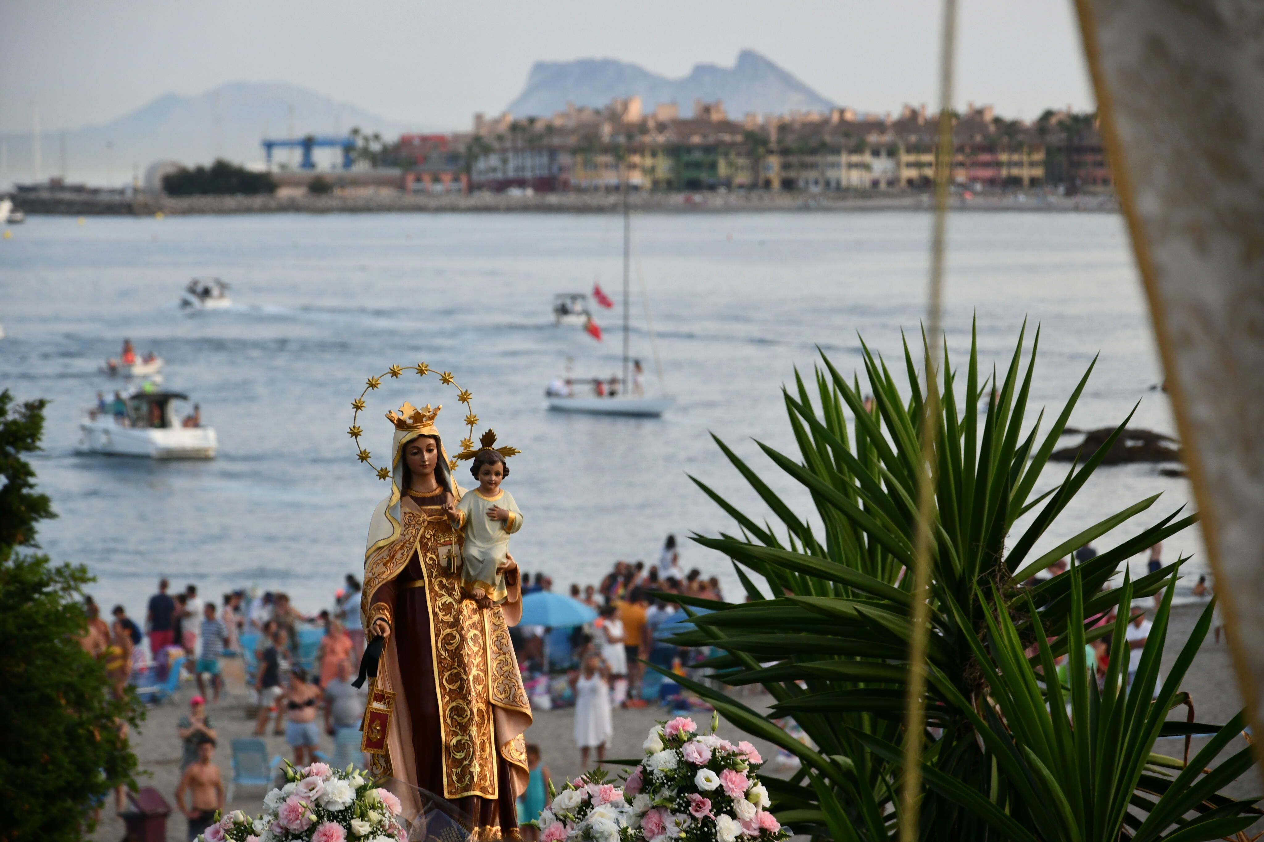 Torreguadiaro se vuelca con su Virgen del Carmen. Foto: Multimedia.