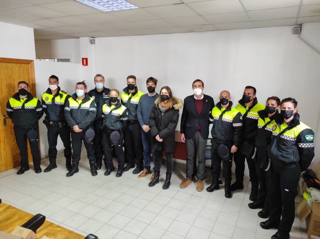 RECEPCIÓN NUEVOS AGENTES POLICÍA (2)