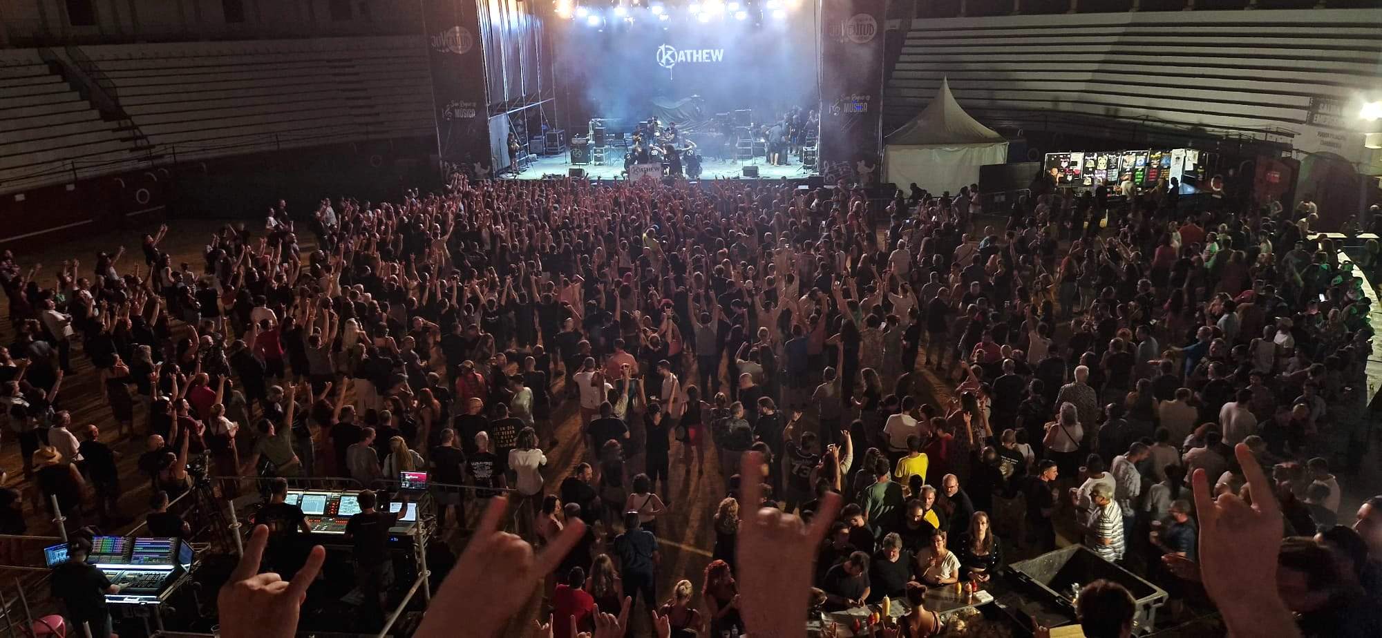 Imagen de archivo de la II San Rock Festival, en la plaza de toros de San Roque. La Plaza de Toros de San Roque vuelve acoger la Fiesta de Fin de Año.