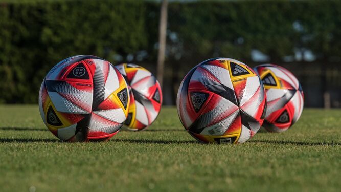 Los nuevos balones para la temporada 23/24 en la Primera Federación