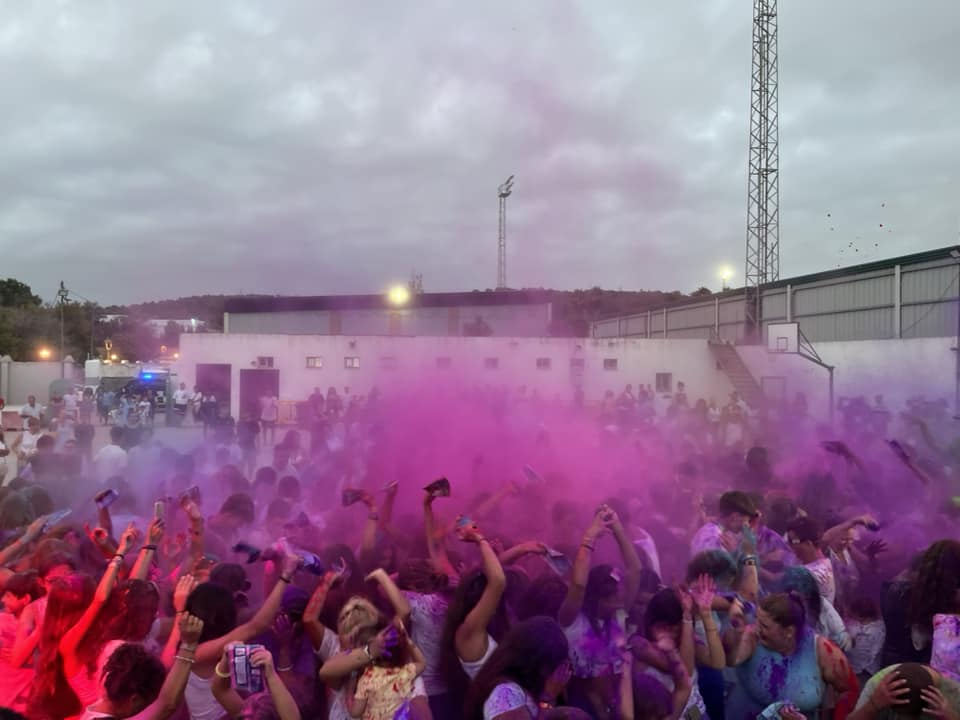 Fiesta de Colores en Los Barrios. 2023. Foto: B. J. / 8Directo. 