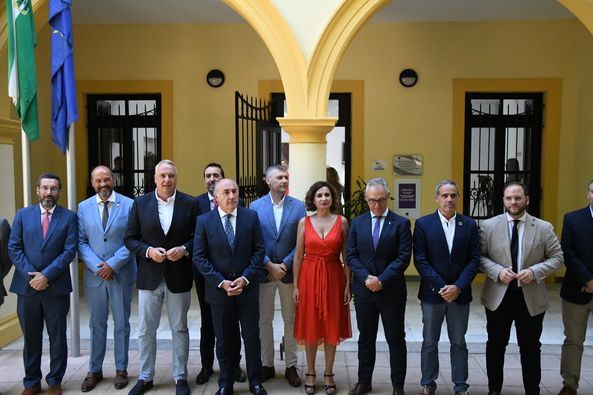 El Palacio de los Gobernadores de San Roque acoge este martes la visita de María Jesús Montero, la tercera en tres años para financiar mejoras de saneamiento y gestión de residuos 