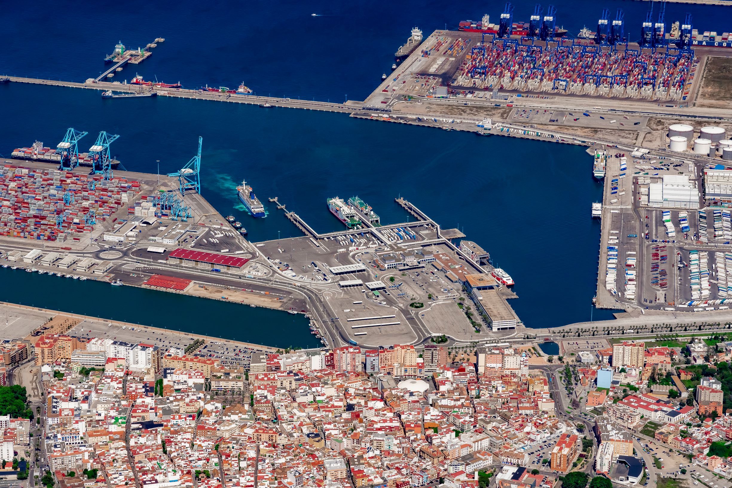 Vista aérea del Puerto de Algeciras.