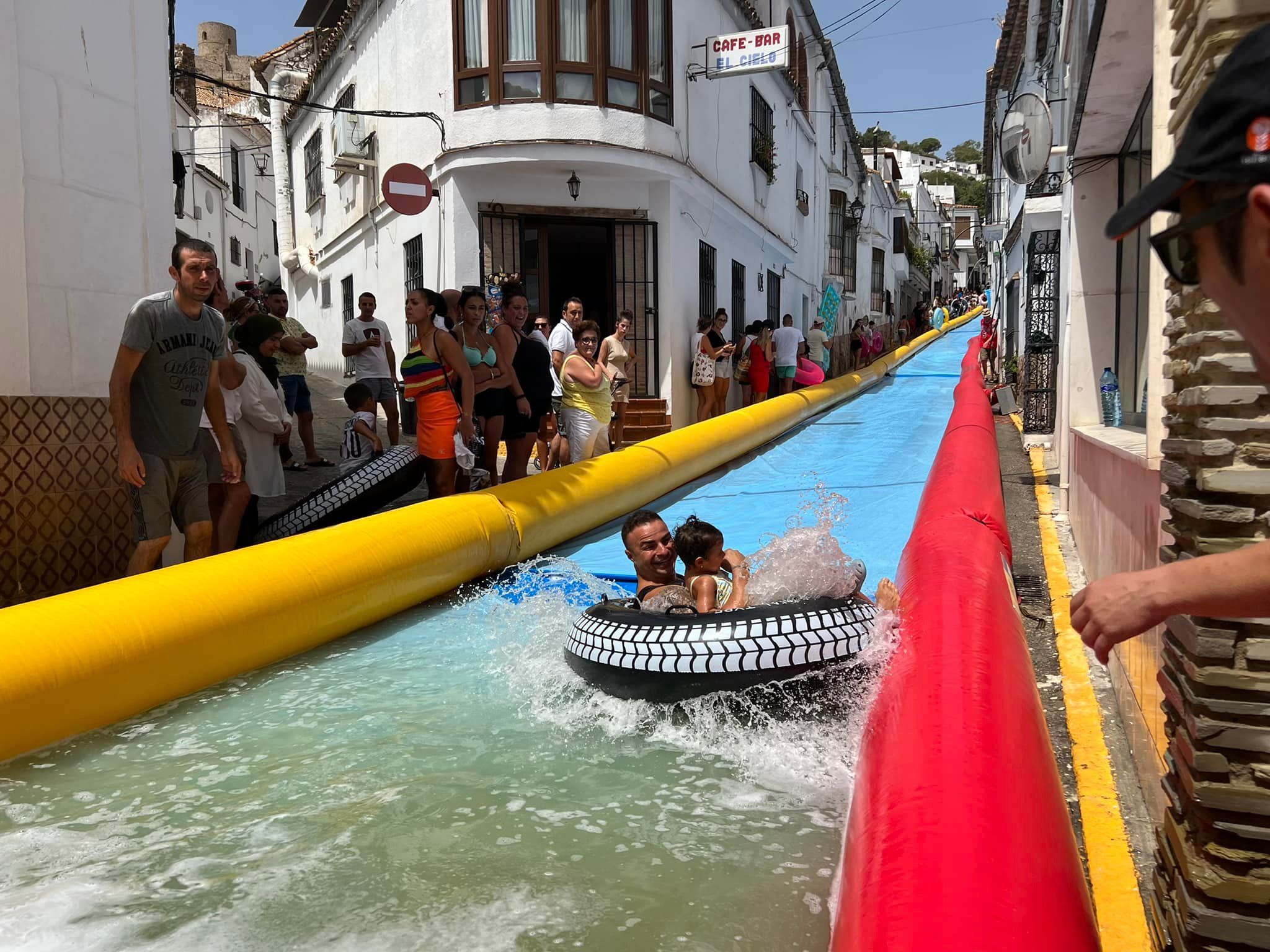 Paella, djs, concursos y tobogán gigante, entre las actividades programadas para la Feria de Agosto de Jimena de la Frontera 2023