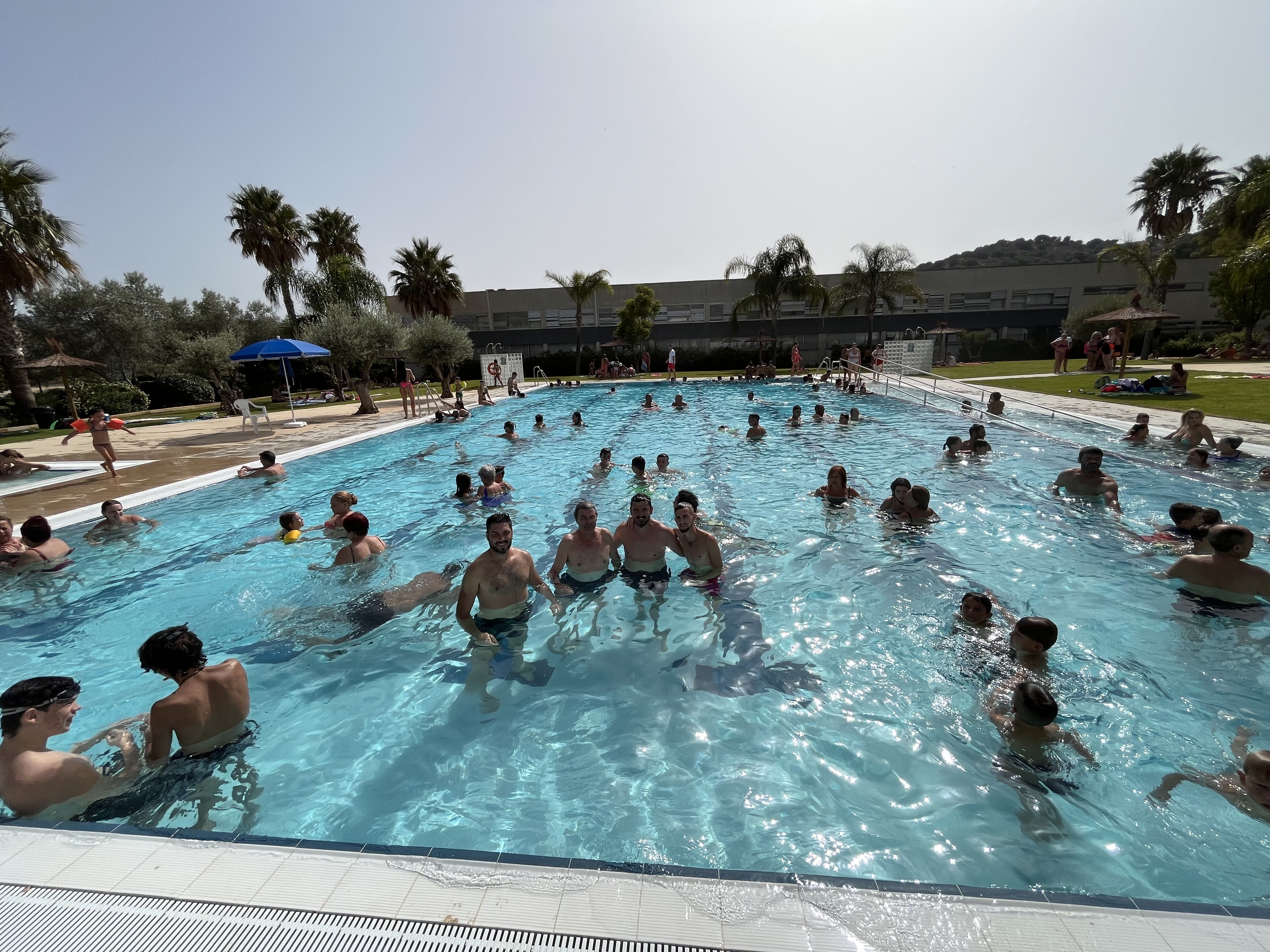 El primer día de la piscina de Tesorillo, en imágenes 