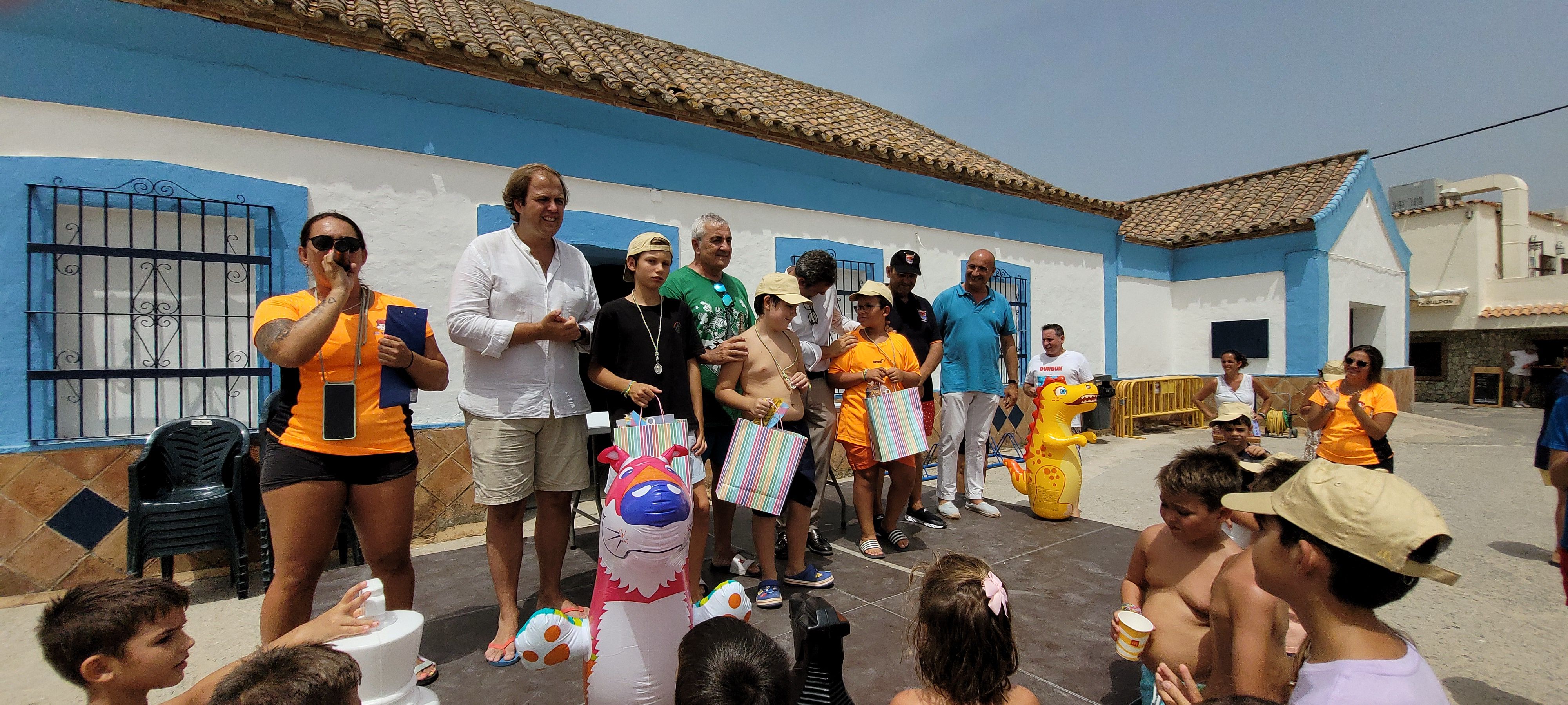 Los tres premiados de la categoría sub-14 del VIII Torneo Playero de Ajedrez 'Virgen de la Palma'