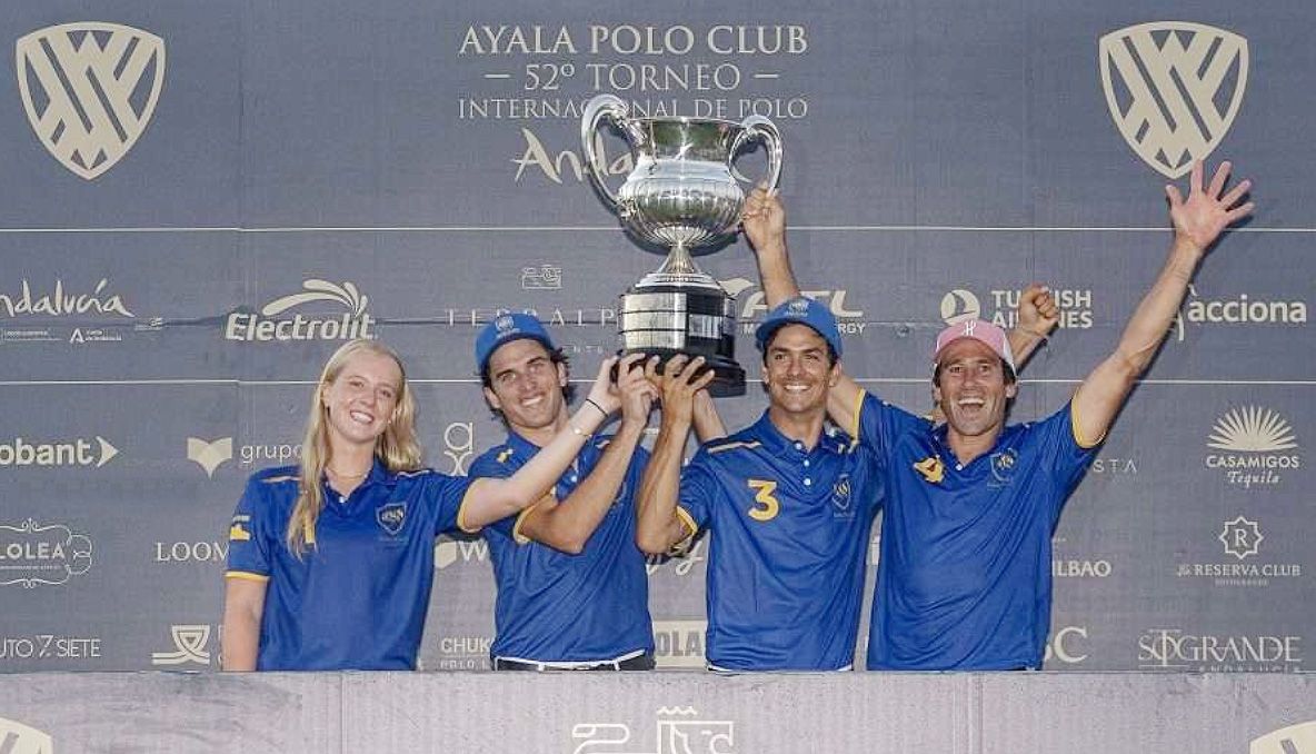 El cuarteto de Park Place levanta el título de campeón de la Copa de Plata 'Terralpa' de Alto Hándicap/Foto: Matías Callejo