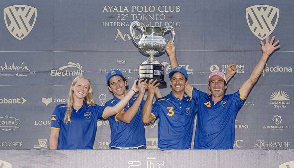 El cuarteto de Park Place levanta el título de campeón de la Copa de Plata 'Terralpa' de Alto Hándicap/Foto: Matías Callejo