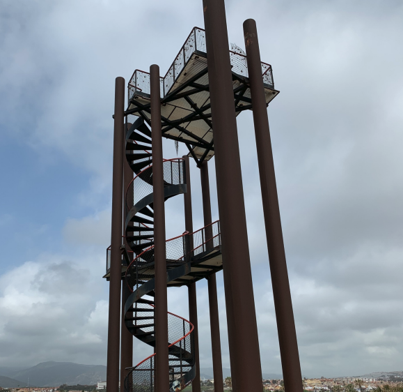 El Ayuntamiento rehabilitará la pasarela y la torre mirador del Parque del Centenario.