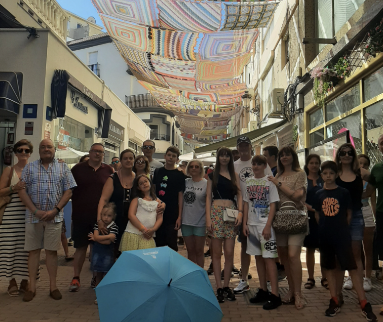 Las visitas guiadas por La Línea para los usuarios de la Residencia de Tiempo libre continuarán hasta finales de septiembre