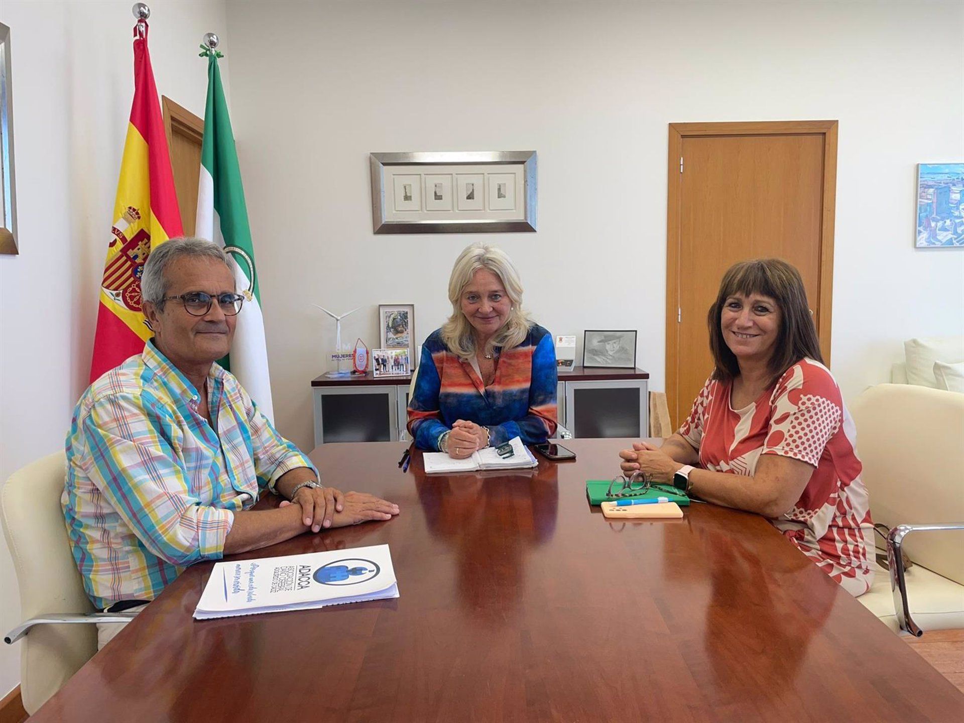 Dos nuevas asociaciones de ADDACA prestarán servicio en el Campo de Gibraltar y Jerez. La delegada de la Junta conoce los nuevos proyectos de la Asociación de Daño Cerebral Adquirido de Cádiz