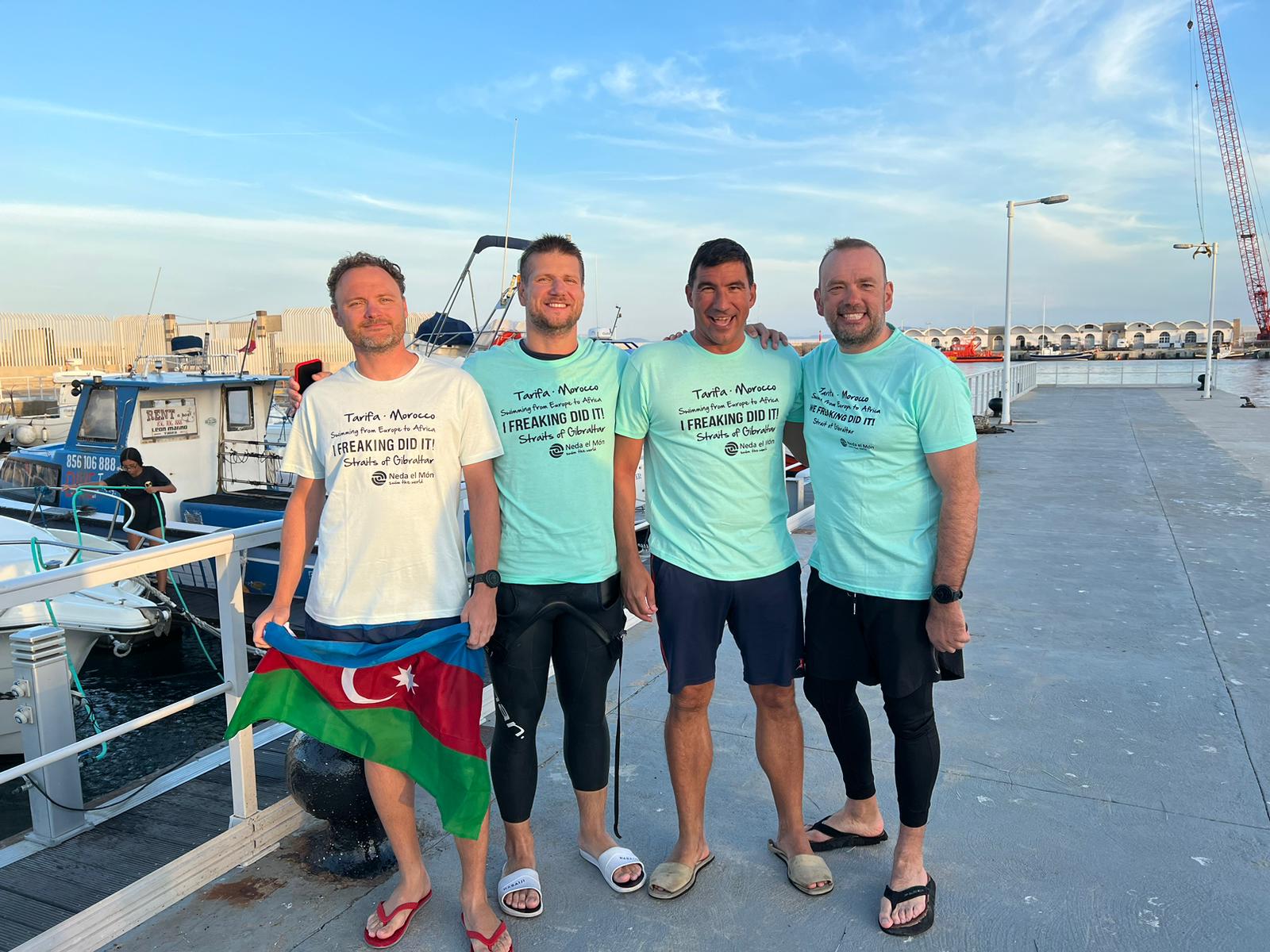 Un nuevo grupo de Neda el Món completa el cruce a nado del Estrecho de Gibraltar
