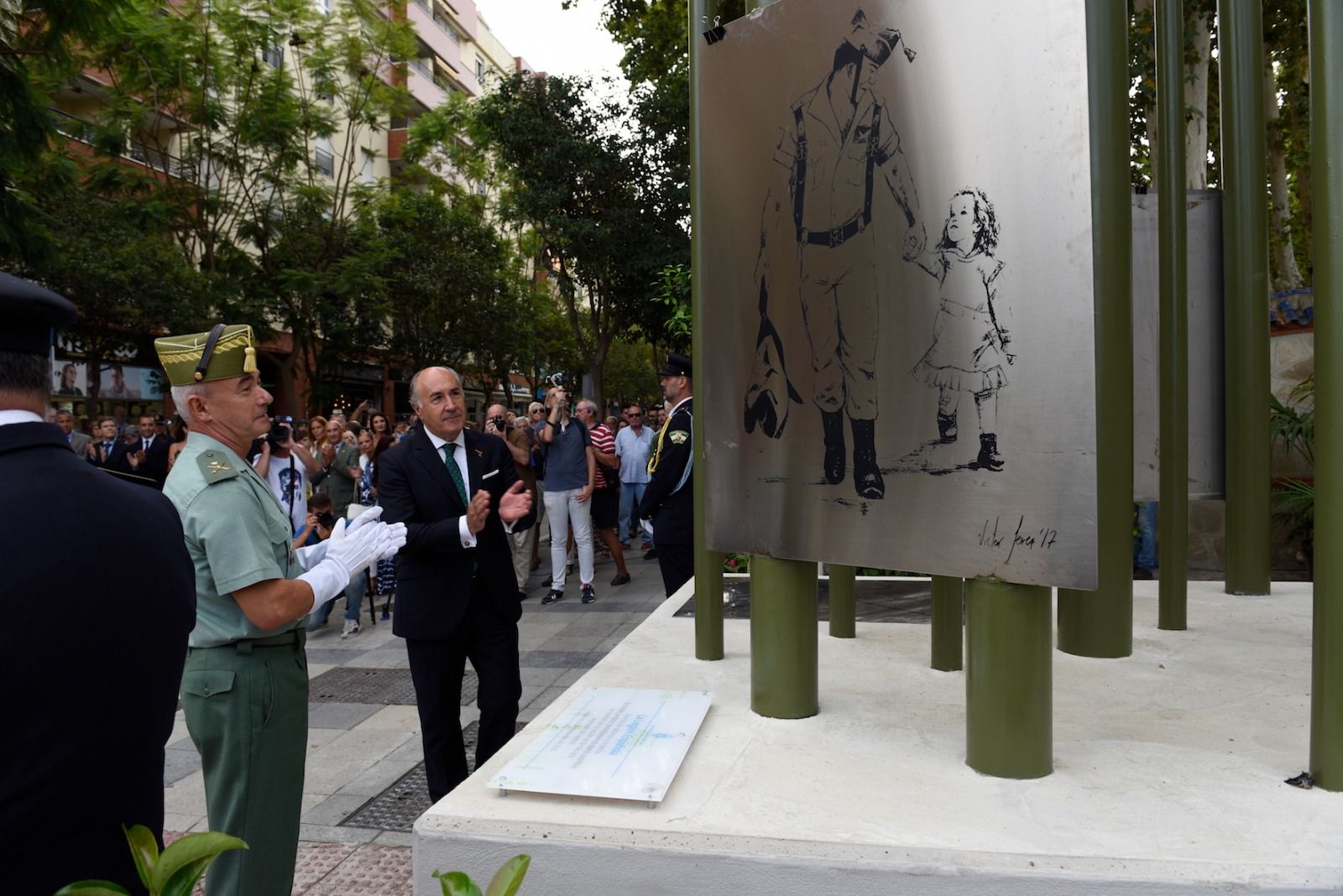 Algeciras inaugura su monumento a la Legión.