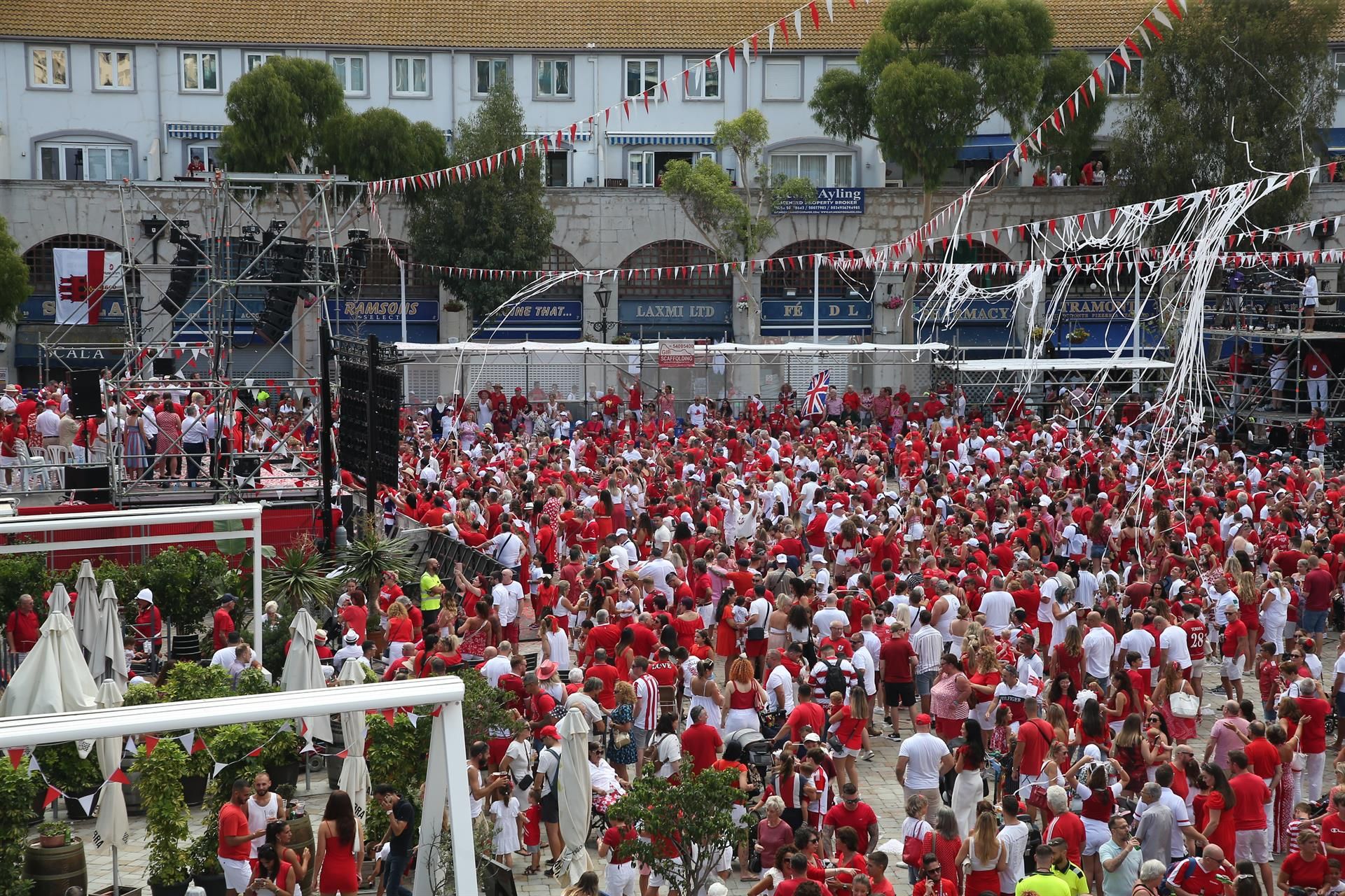 Gibraltar celebra su primer National Day tras la pandemia con homenaje a Isabel II y Marruecos. Foto: Nono Rico.