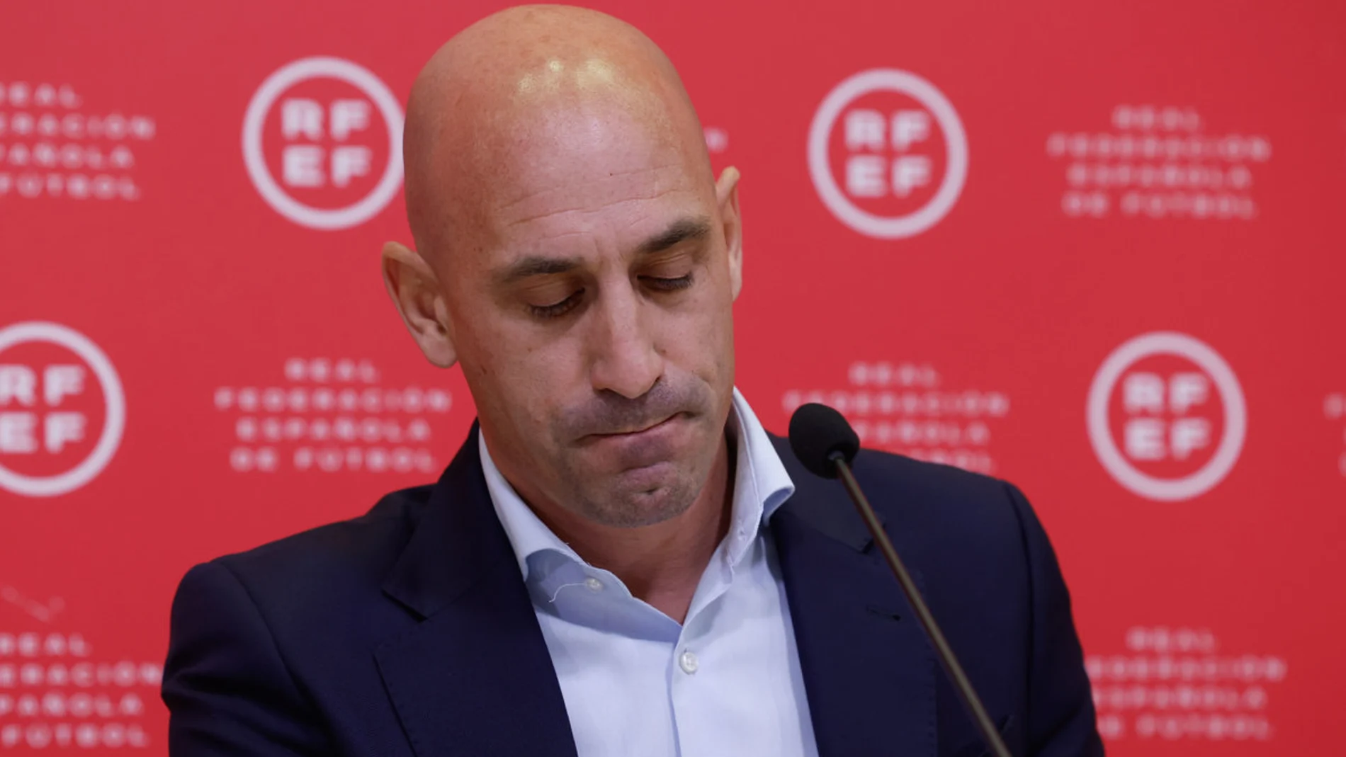 Luis Rubiales renuncia al cargo de presidente en la RFEF.