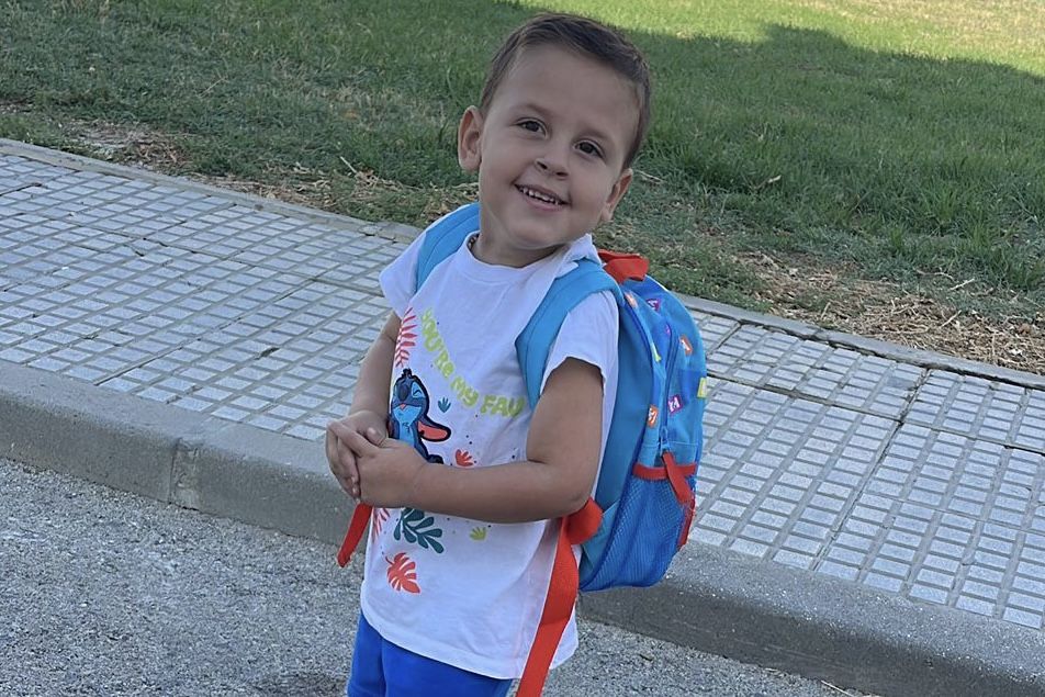 Ayuda para Marco en su vuelta al cole con una enfermedad rara: "La Junta solo concede dos horas de vigilancia". Foto cedida a 8Directo.