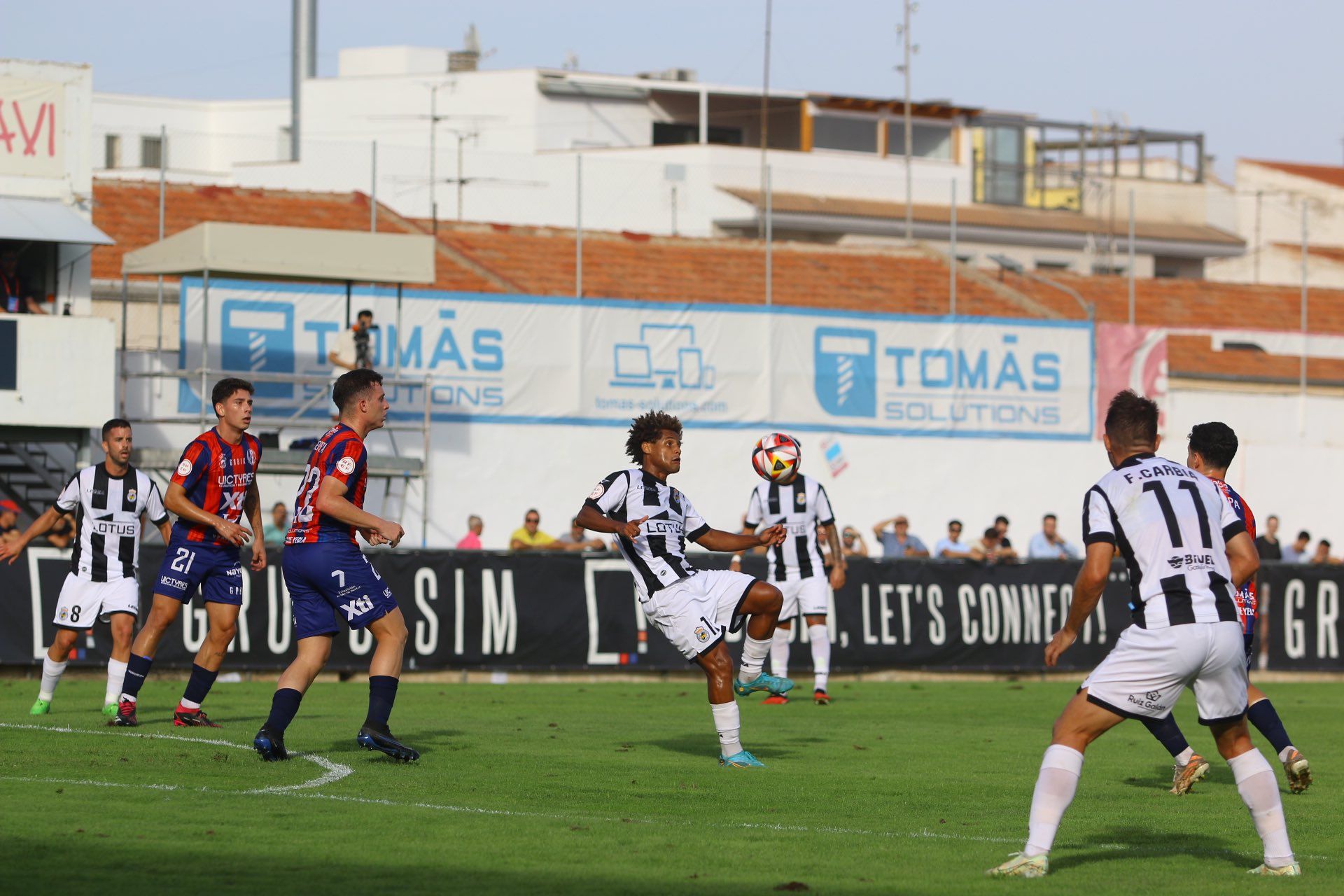 João Pedro, en una acción frente al Yeclano Deportivo/Foto: RBL1912