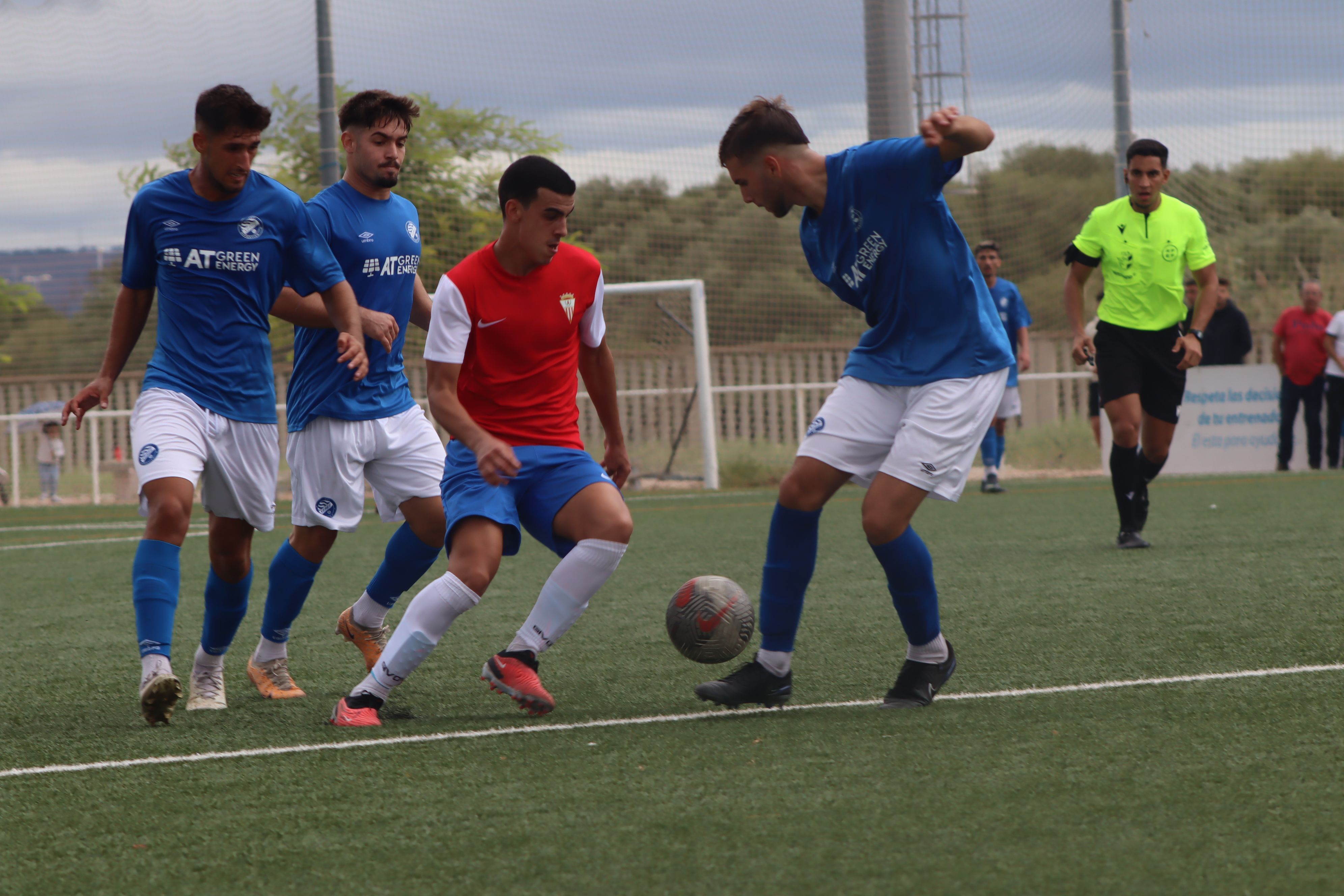 El filial del Algeciras CF comienza la temporada con una dura derrota ante su gente (0-4)