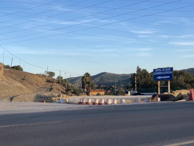Ecologistas y vecinos rechazan la instalación de una planta de asfaltado en Los Guijos.