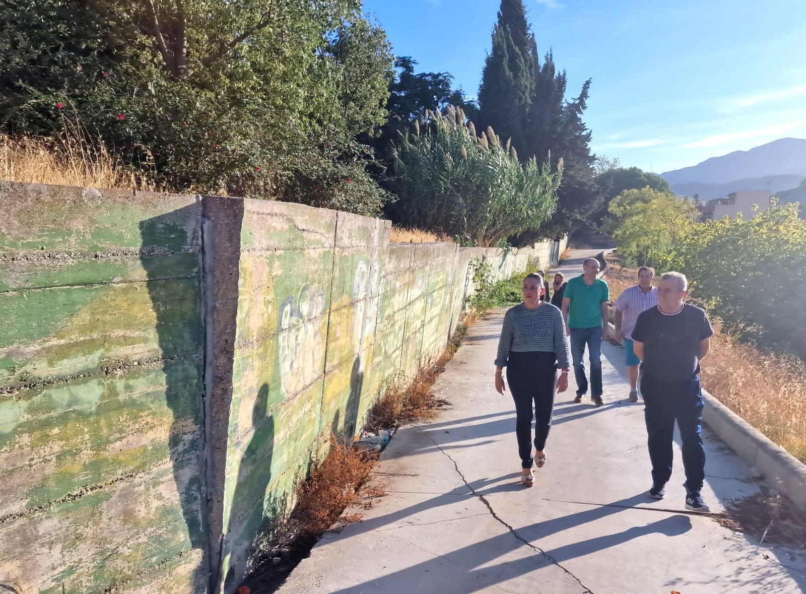 El PSOE de Algeciras vuelve a denunciar el estado del muro del parque de Cortijo Vides
