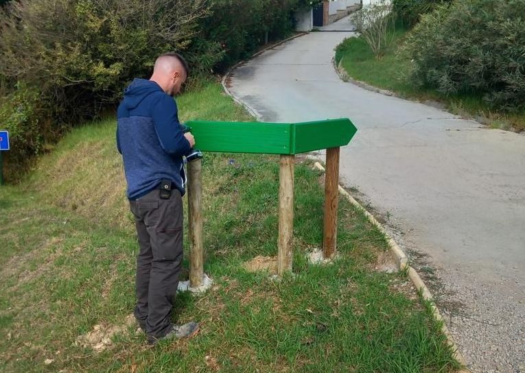 El Ayuntamiento de Tarifa mejora la entrega postal en El Bujeo.