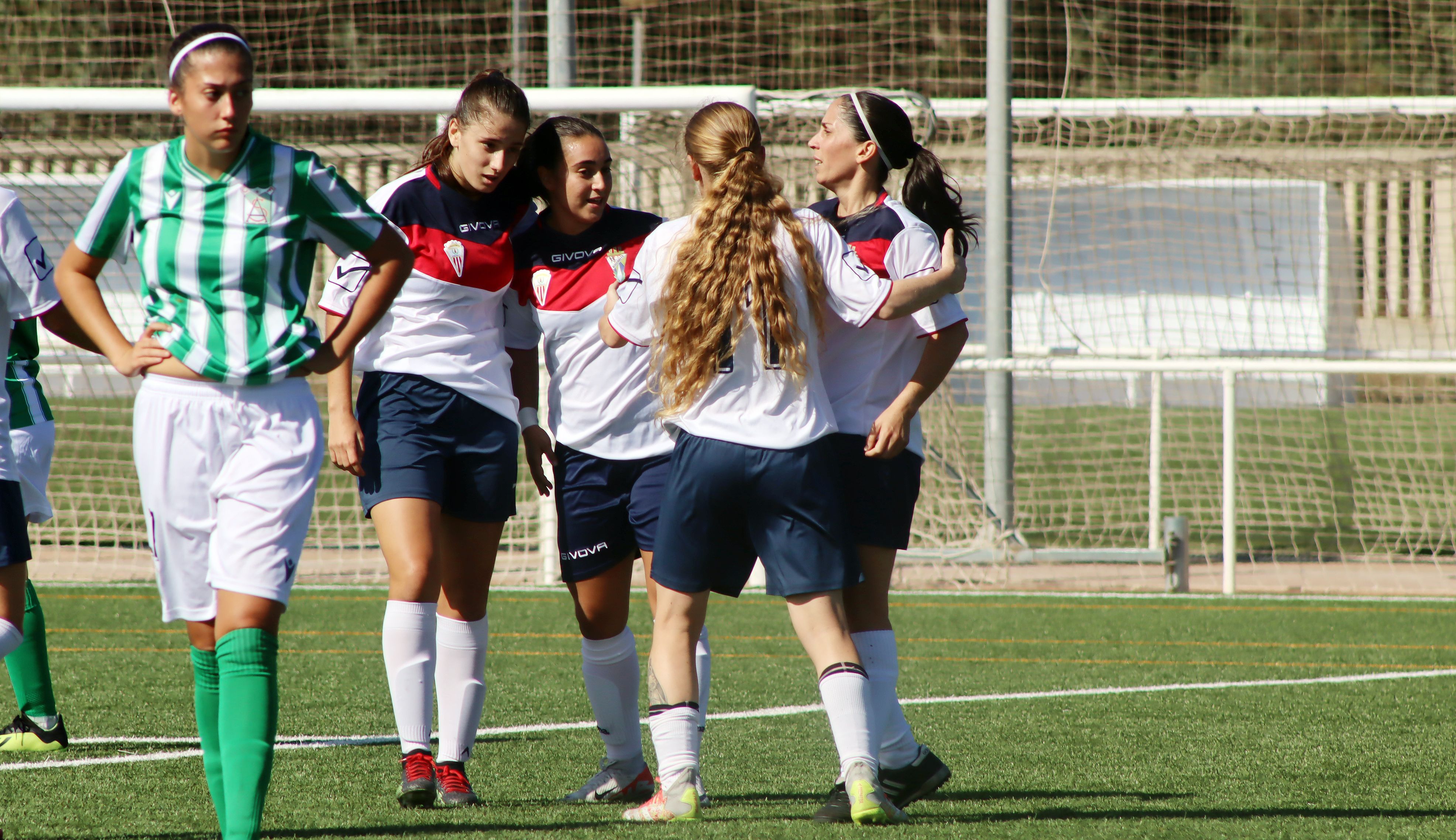 Las jugadoras del Algeciras CF celebran uno de los goles al Atlético Sanluqueño/Foto: Axel S.C.
