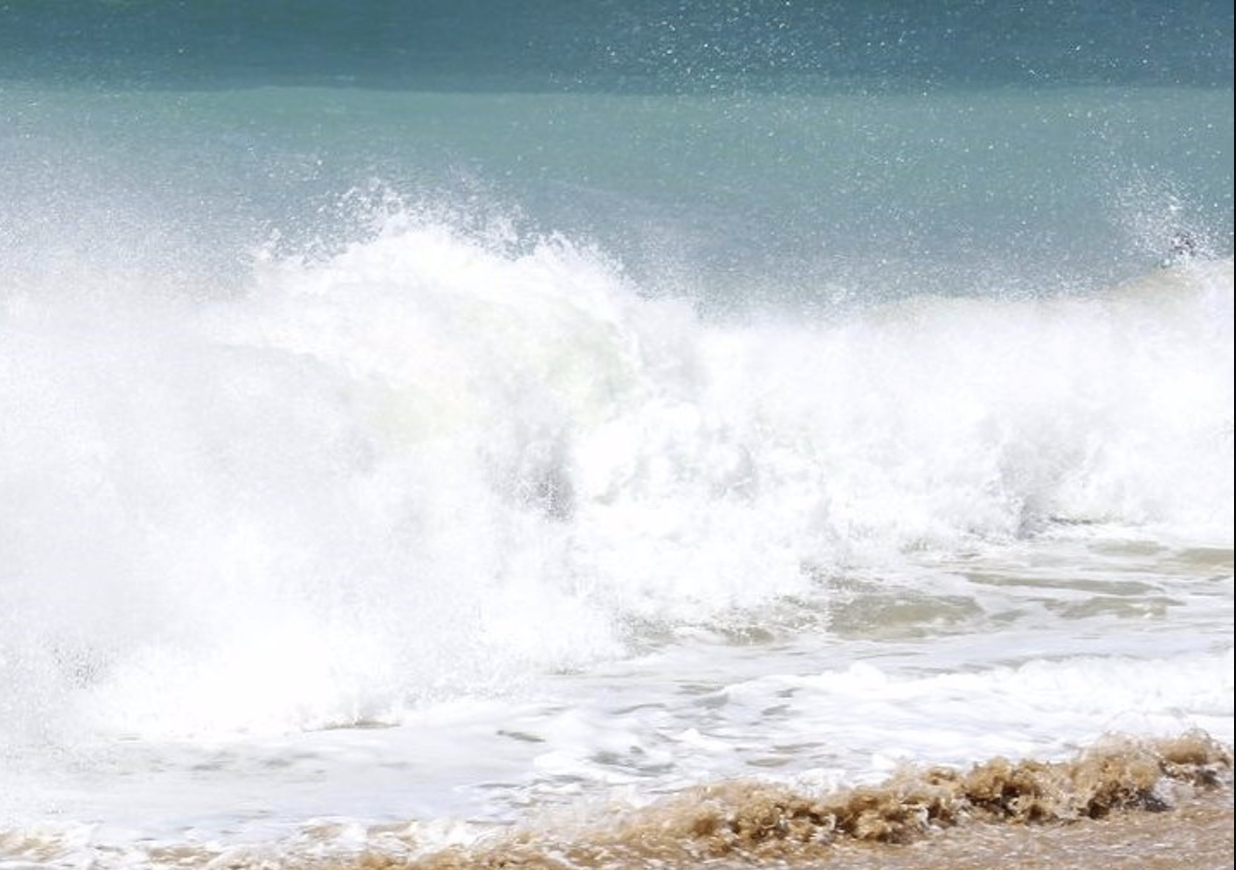 La Aemet activa este domingo el aviso amarillo por fuerte oleaje en el litoral gaditano y el Estrecho