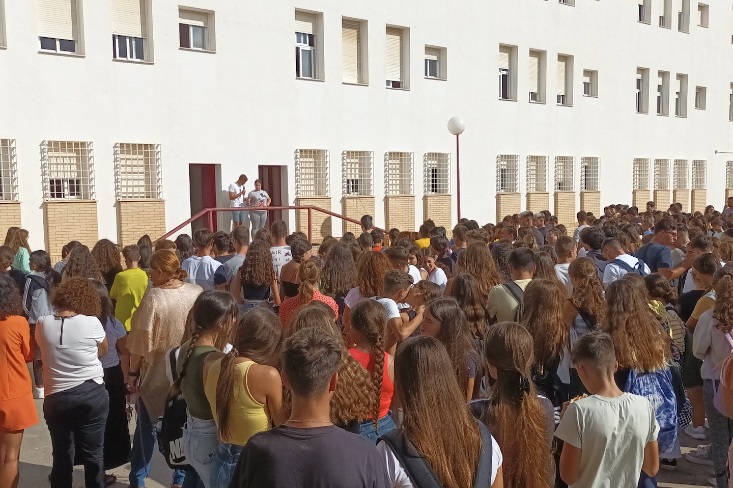 El IES Carlos Cano de Los Barrios se solidariza con la comunidad educativa del IES Elena García de Jerez