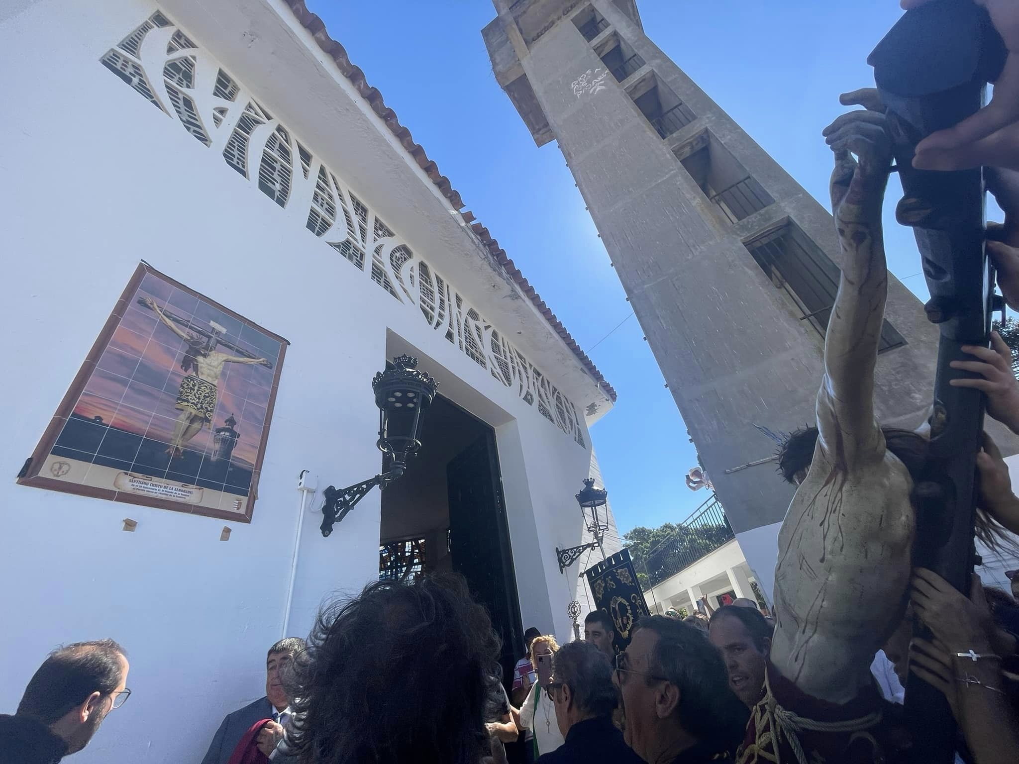 Castellar recrea la histórica llegada del Cristo de la Almoraima