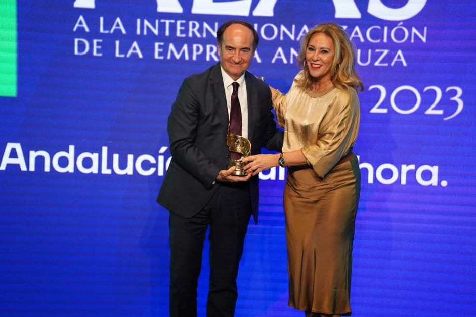 El Puerto de Algeciras, reconocido con el Premio Alas por trayectoria internacional.