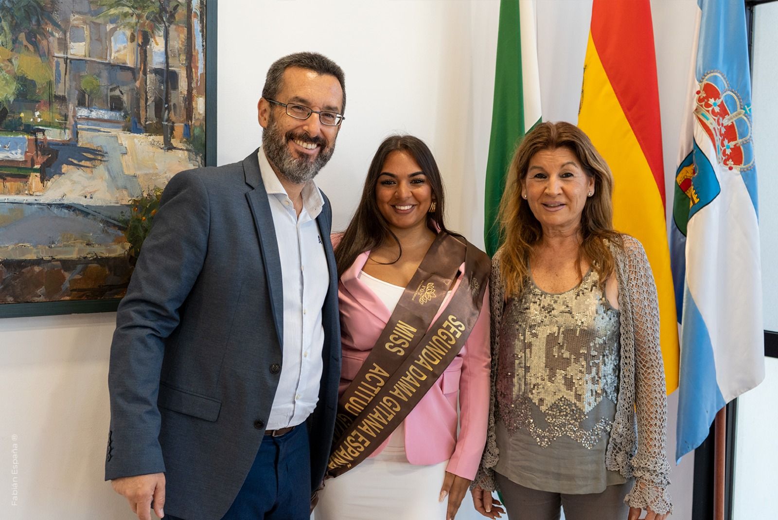 La linense Celeste Santiago, segunda dama en el certamen Miss Belleza Gitana. 