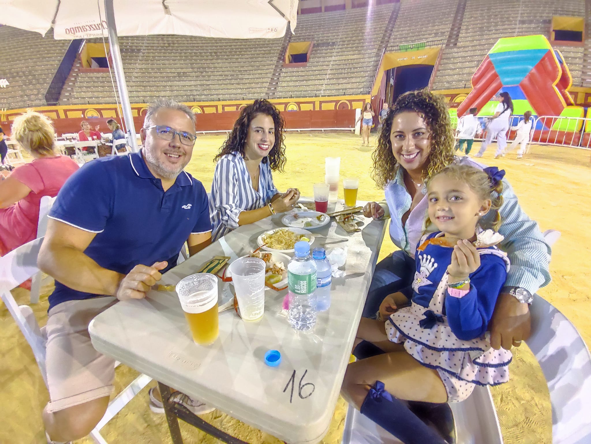 Las mejores imágenes de la feria del marisco y el pescaíto frito de Algeciras