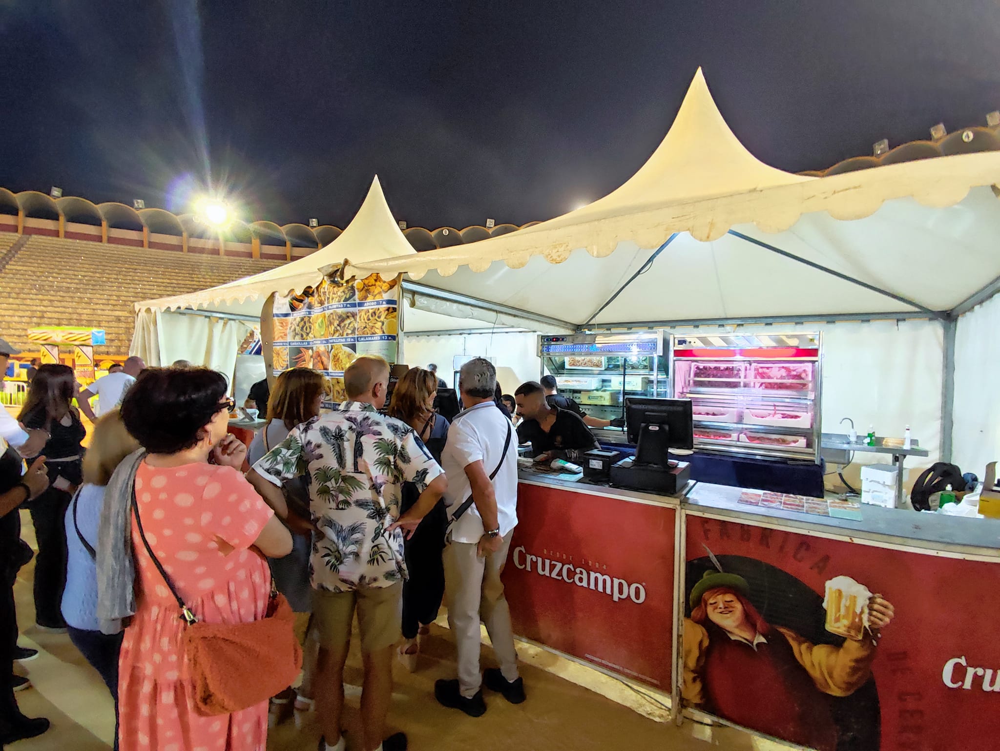 Las mejores imágenes de la feria del marisco y el pescaíto frito de Algeciras