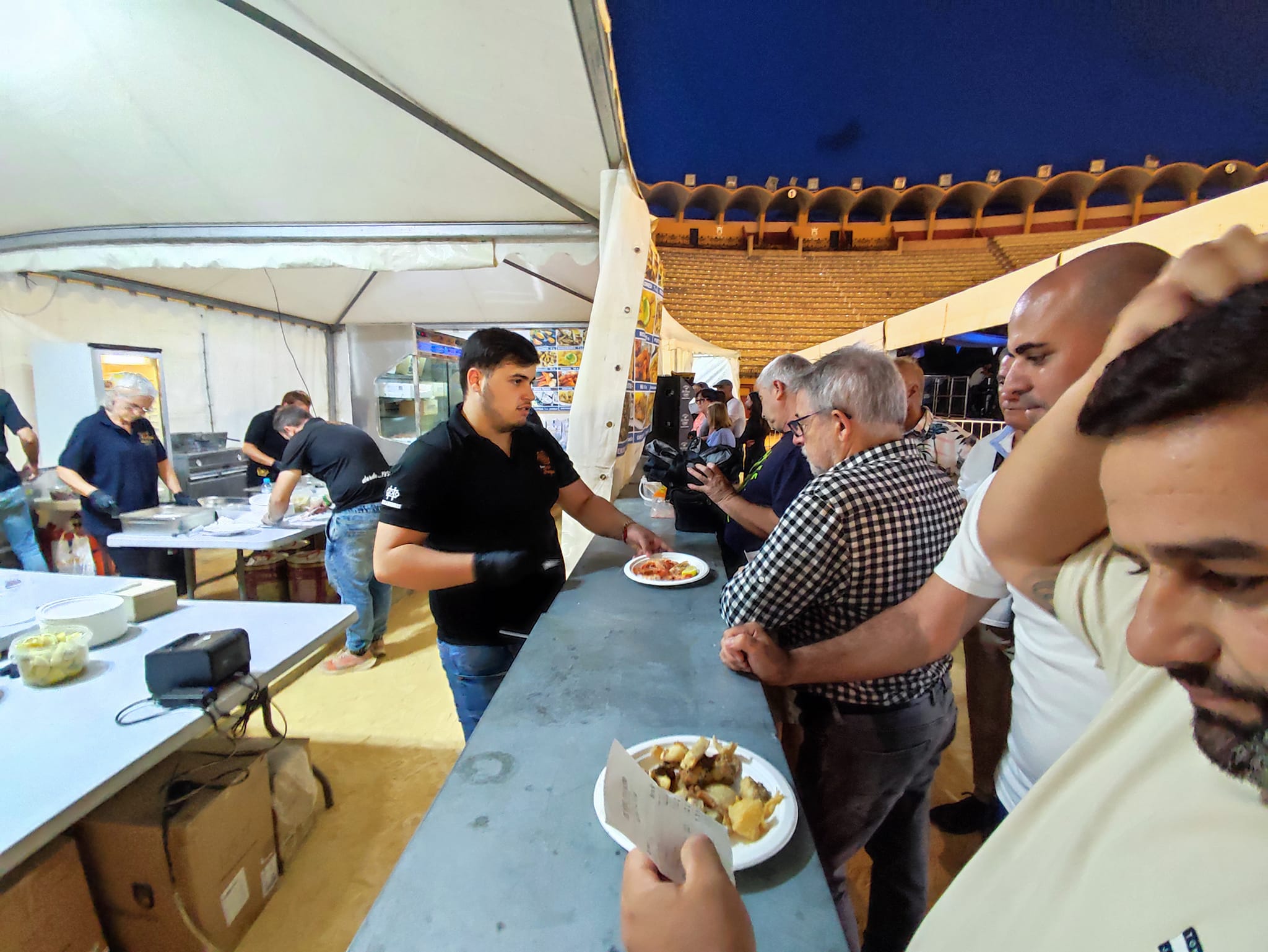 Las mejores imágenes de la feria del marisco y el pescaíto frito de Algeciras