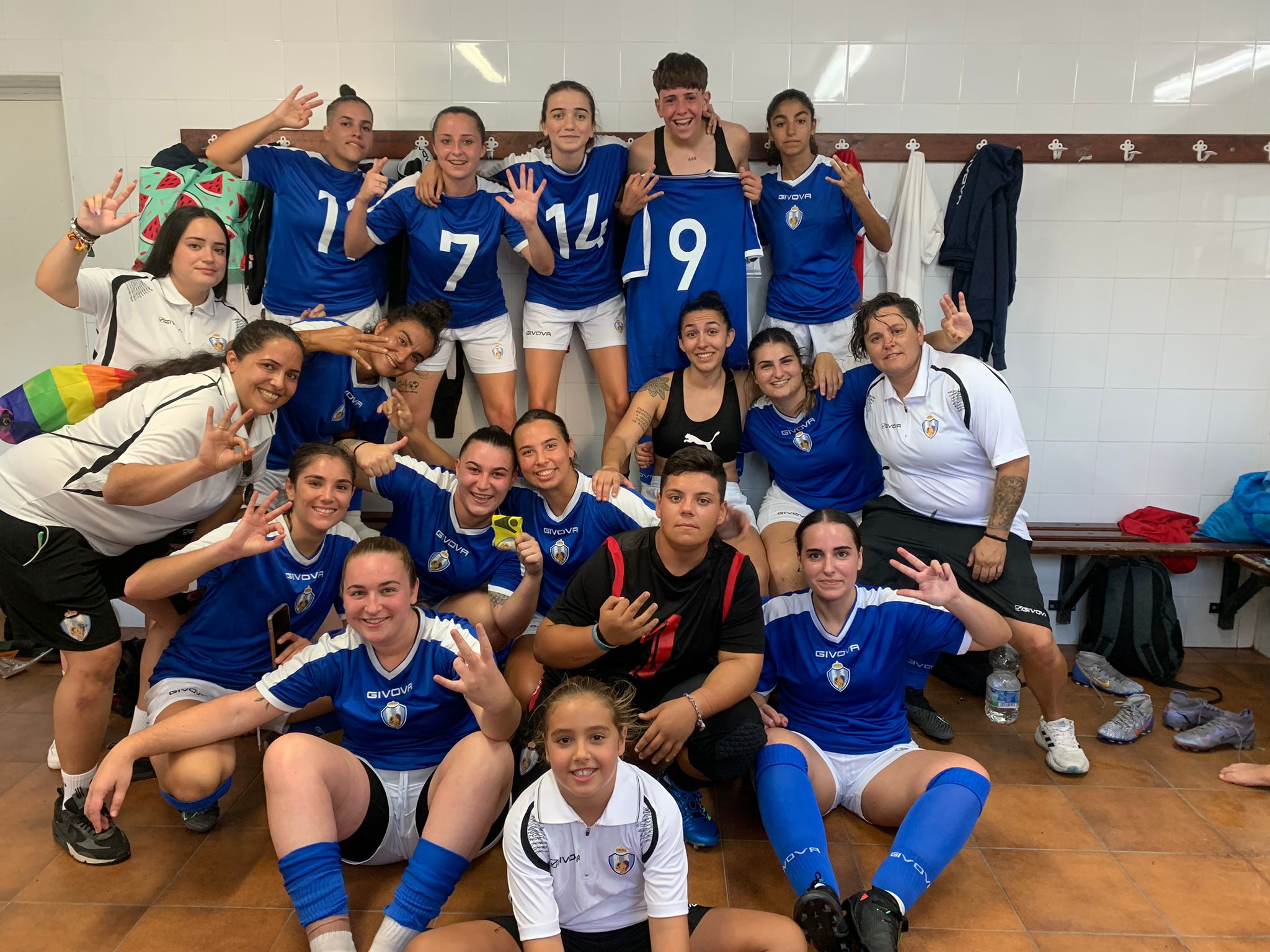 El Linense FC Bolivia se estrena a lo grande y con un resultado histórico en Chiclana (0-7)