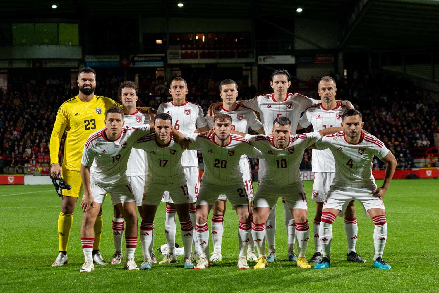 Formación de Gibraltar en su partido amistoso ante País de Gales en el segundo estadio más antiguo del mundo/Foto: Gibraltarfa