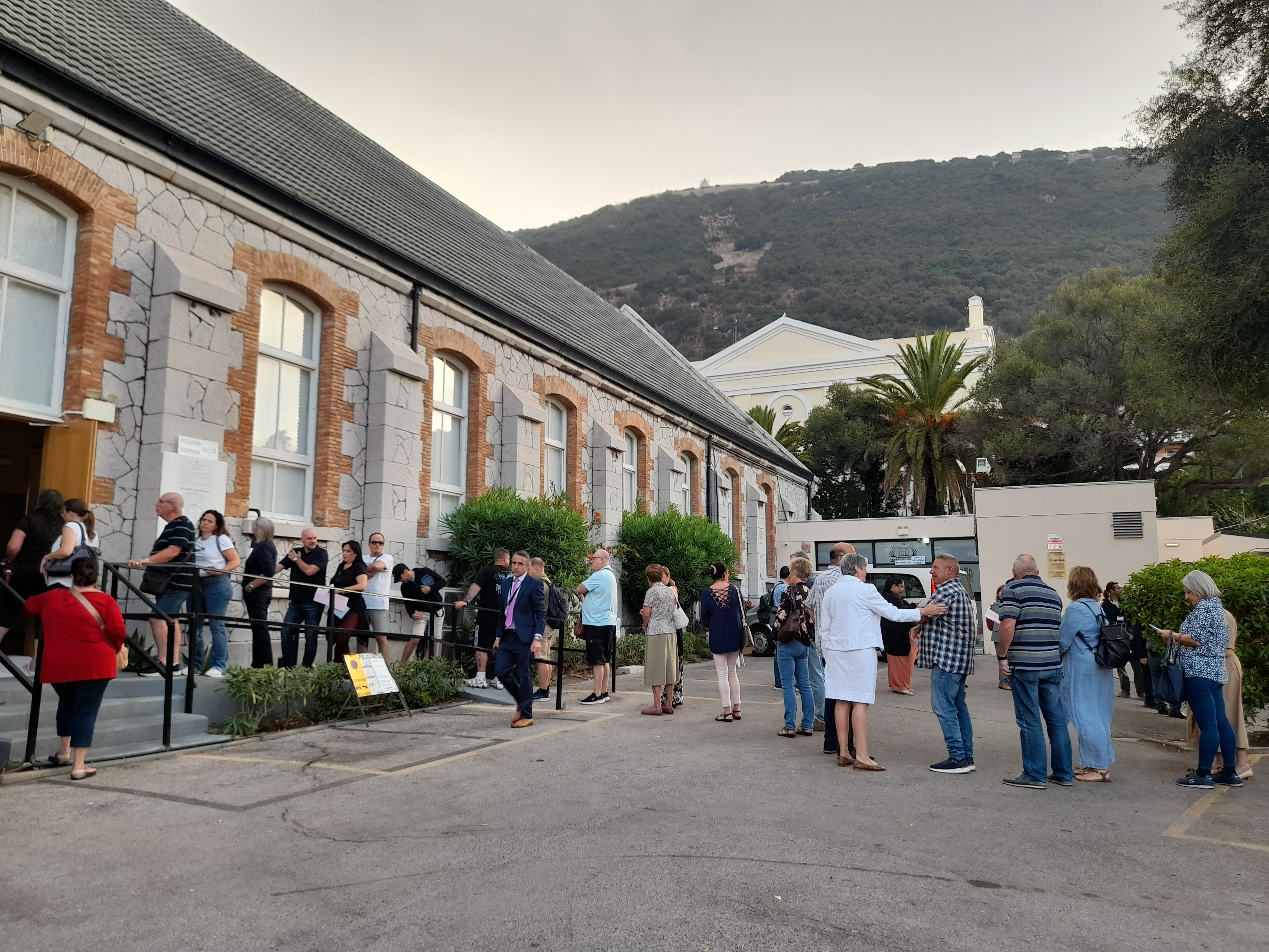 Gibraltar cierra su jornada electoral con una participación del 74,18%