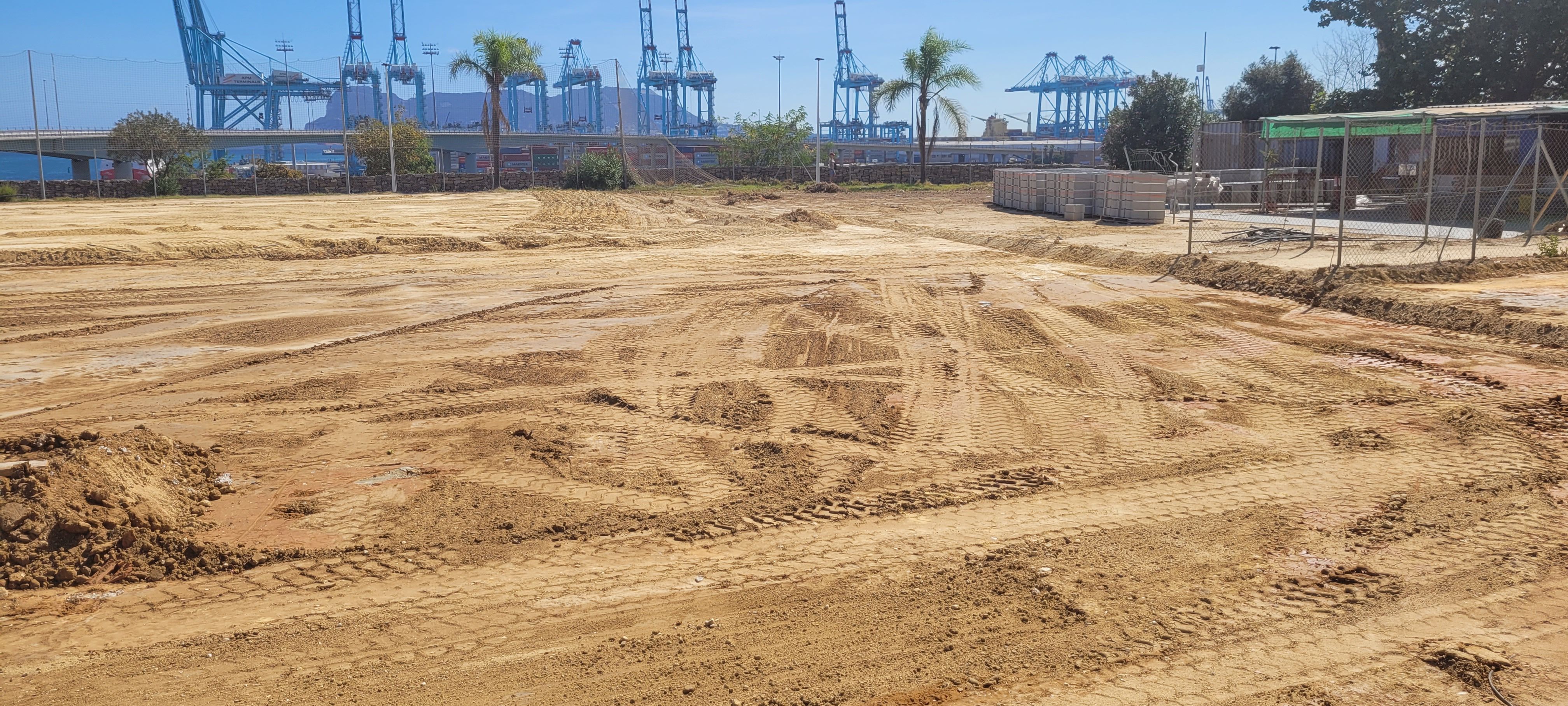 El Municipal 'Ignacio Villaverde' de Algeciras es uno de los campos algecireños que está en obras para instalar césped artificial/Foto: Axel S.C.